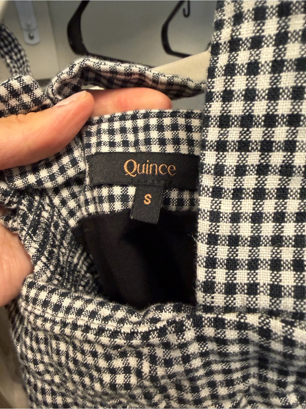 Quince 100% European Linen Fitted Tank classic mini gingham small - Picture 5 of 8
